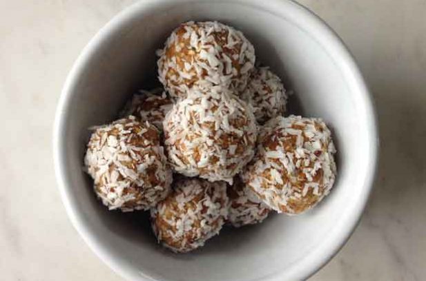 Date and almond balls