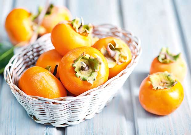 How to tell when a persimmon is ripe PLUS and easy persimmon cake recipe