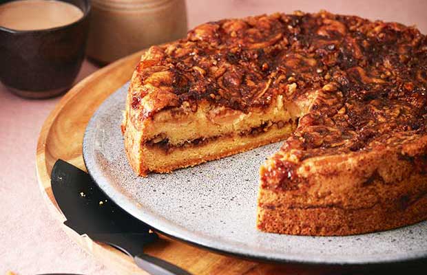 Recipe: Ruth Pretty's Apple Crumble Cake